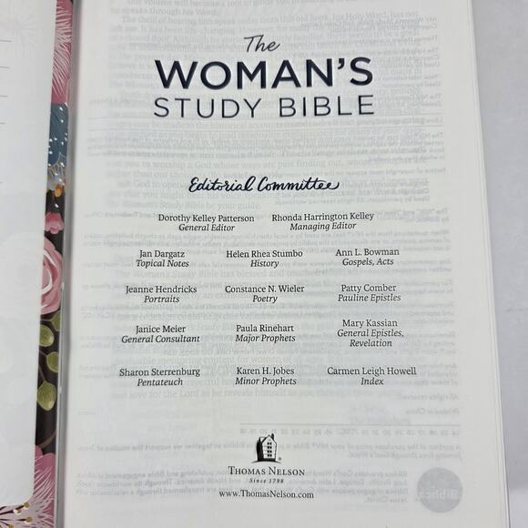 NIV the Woman's Study Bible by Thomas Nelson (2018, Hardcover) New. - Picture 4 of 11